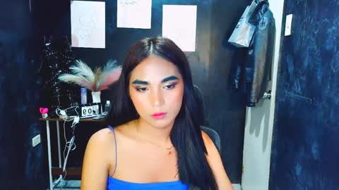 janella online show from April 9, 1:50 pm