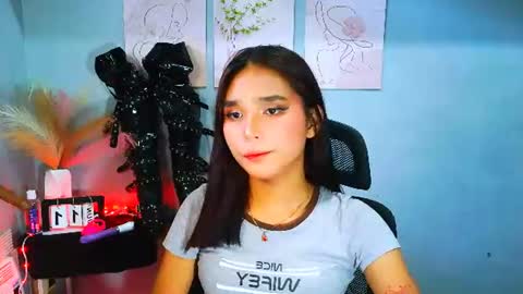 janella online show from June 11, 4:10 am