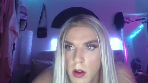 Snapshot of jazzydiamonds417 chatting on October 31, 9:30 am jazzydiamonds417 online show from October 31, 9:30 am