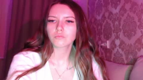 Emma online show from April 4, 7:23 pm