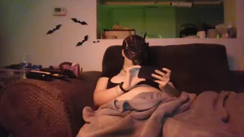 johnnyadepth online show from March 18, 8:13 am