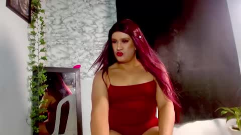 Zoe online show from December 1, 8:00 pm