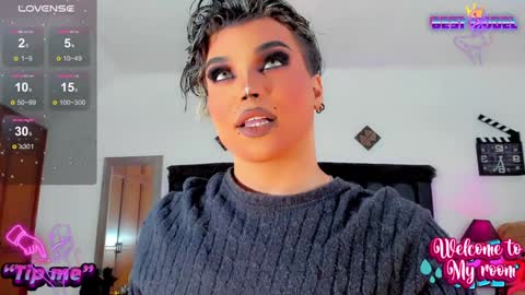 Snapshot of jujubee_lander chatting on December 27, 3:27 pm Jujubee online show from December 27, 3:27 pm