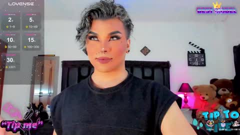 Snapshot of jujubee_lander chatting on January 12, 1:27 pm Jujubee online show from January 12, 1:27 pm