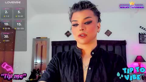 Snapshot of jujubee_lander chatting on January 20, 1:21 pm Jujubee online show from January 20, 1:21 pm