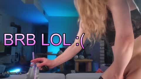 Julia Jane online show from April 3, 4:33 am