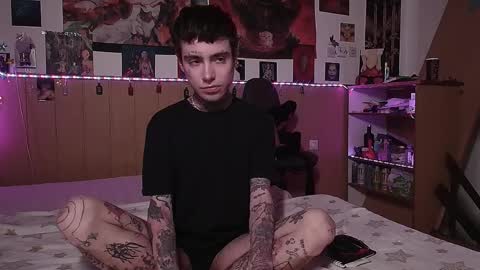 Juuzou hehim u can call me Juz online show from April 9, 6:25 pm