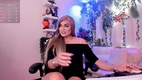  karol  online show from December 20, 1:06 pm