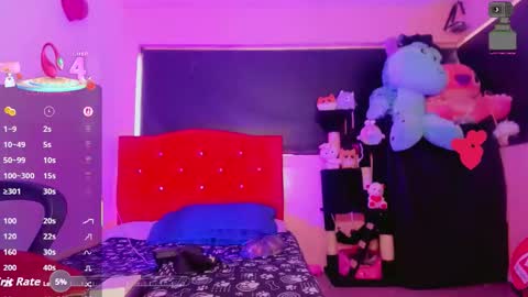 Snapshot of karoll_scoott chatting on October 21, 11:34 am karol online show from October 21, 11:34 am