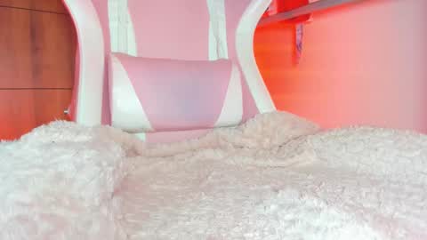 katalinaferreirax online show from November 19, 2:50 pm