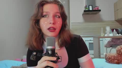 KatieNPZD online show from April 28, 2:27 am