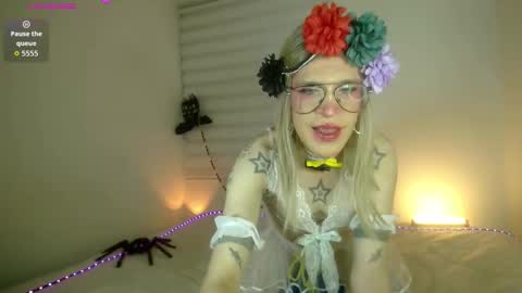 Snapshot of katylove888 chatting on October 24, 9:58 am katy online show from October 24, 9:58 am