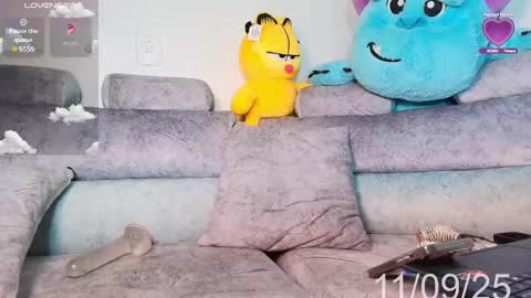 kenia_fox1 online show from September 11, 7:05 am