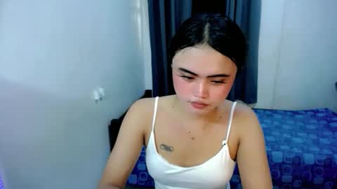 kim ejara online show from April 14, 2:05 am