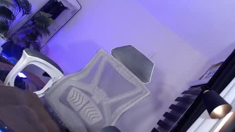 Its your girl KIRA online show from April 13, 2:37 am