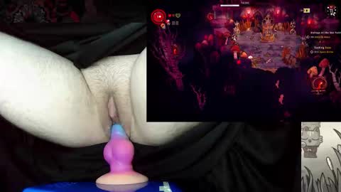 Snapshot of knottedkit chatting on October 13, 4:58 am knottedkit online show from October 13, 4:58 am