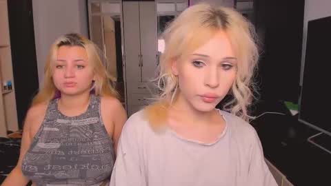 kristialsoopp online show from December 21, 3:56 am