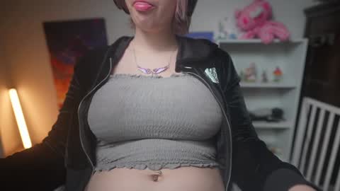 Snapshot of krystalsyxx chatting on February 1, 8:05 pm Krystal Syx online show from February 1, 8:05 pm