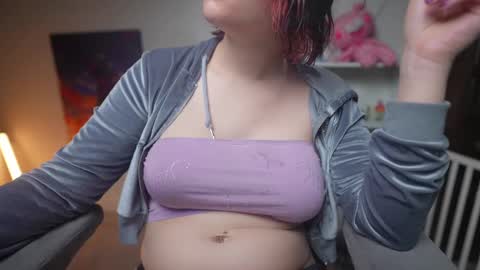 Snapshot of krystalsyxx chatting on February 17, 6:15 pm Krystal Syx online show from February 17, 6:15 pm