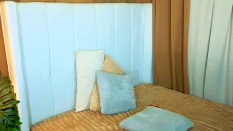 kylie_cums online show from June 29, 2:15 am