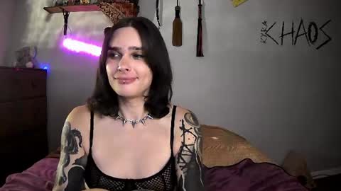 Kyra Chaos online show from June 16, 1:30 am