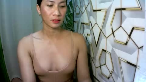 kyutshyne online show from April 1, 8:28 pm