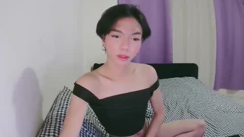 Snapshot of la_ura chatting on October 30, 4:50 pm Laura online show from October 30, 4:50 pm