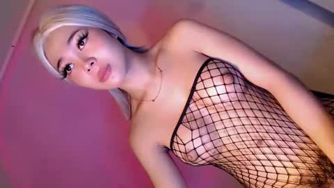 Ella online show from March 15, 2:58 am