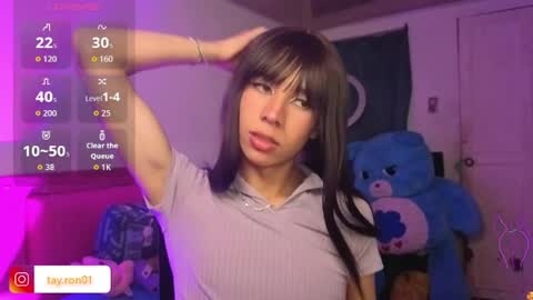 lady_tayron online show from June 12, 3:49 am