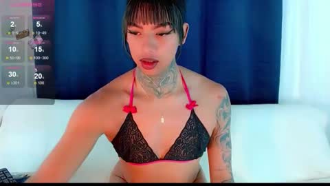 Snapshot of laura_sweet7 chatting on September 14, 12:53 pm Laura online show from September 14, 12:53 pm