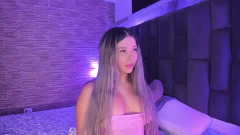 Maria Leandra  Lopeira online show from November 13, 11:01 pm