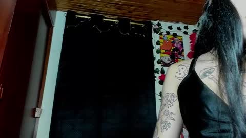 Snapshot of lia_volkov chatting on October 24, 7:35 am online show from October 24, 7:35 am