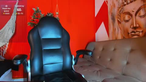 lia online show from May 8, 9:44 pm