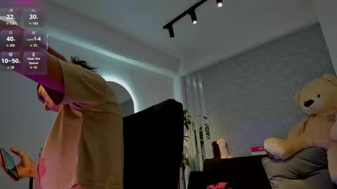 lily_cash1 online show from April 15, 7:58 pm