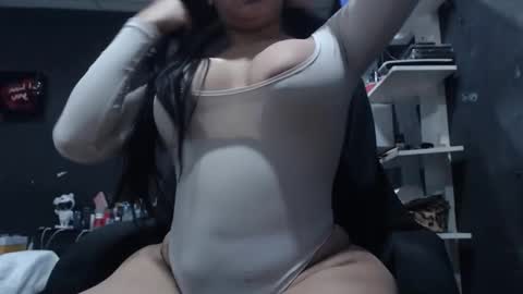 lindsaycozardeep online show from January 12, 8:27 pm