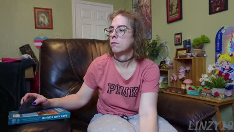 Linzy19 online show from January 25, 3:30 am