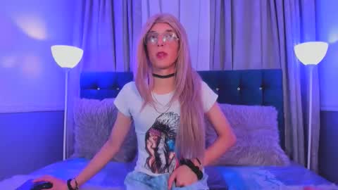 Lis  online show from February 3, 3:48 am