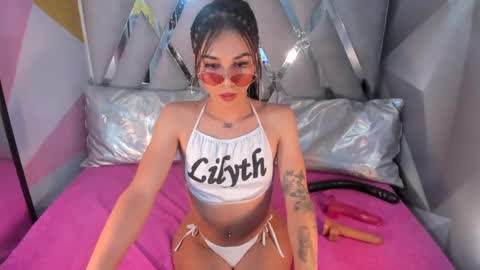 lily online show from January 17, 8:26 pm