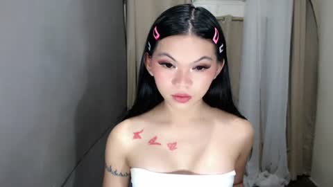 littlelace_ online show from June 22, 1:20 am