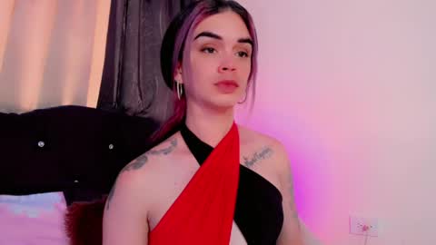 lesly lorena online show from May 30, 7:45 pm
