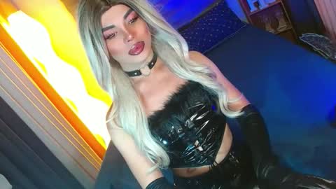 lovelymiss_shyna11 online show from March 1, 9:59 am