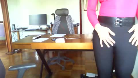 Elizabeth Diana Lleida online show from May 27, 5:21 pm