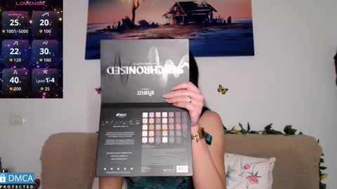 luara_ online show from January 12, 12:45 pm