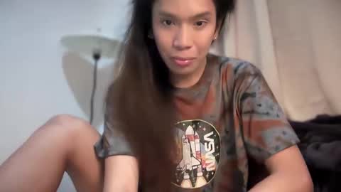 lucy_shane online show from February 15, 1:05 pm