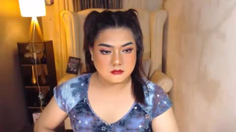 QueenBritney online show from December 8, 3:24 pm