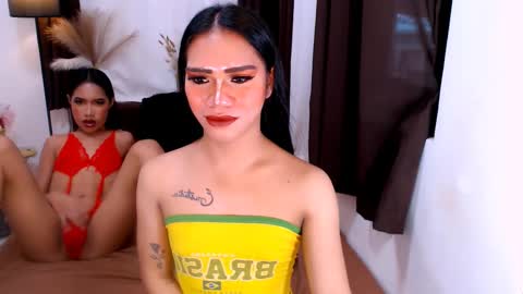 luna_harper13 online show from February 5, 5:20 am