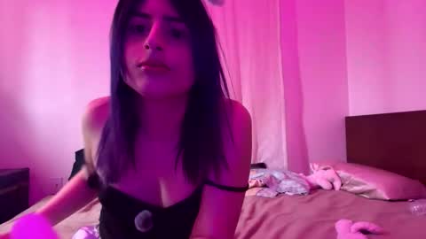 lunalovely02 online show from May 6, 9:54 pm