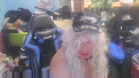 LunaXXX online show from May 1, 9:52 pm