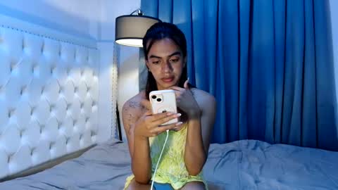 luvrr_trixie online show from January 12, 5:20 pm