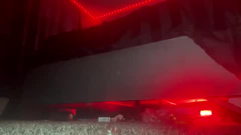 luvvlee online show from February 18, 8:33 am